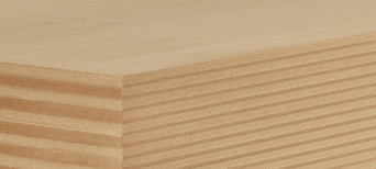 Nahaufnahme einer MDF-Platte mit feiner Schichtung, ideal für Möbelbau und Innenausbau.